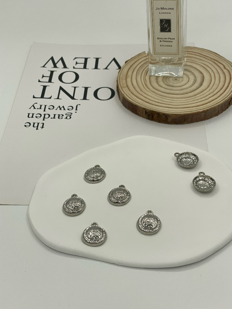 Embossed Crown Coin Disc Metal Charms for Bra Straps, Hats, Socks, Gloves, Handbags - Image 3